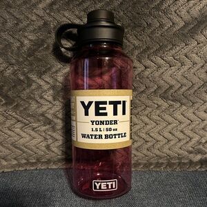 NWT Yeti Yonder 1.5 L / 50 oz Bottle, Power Pink
